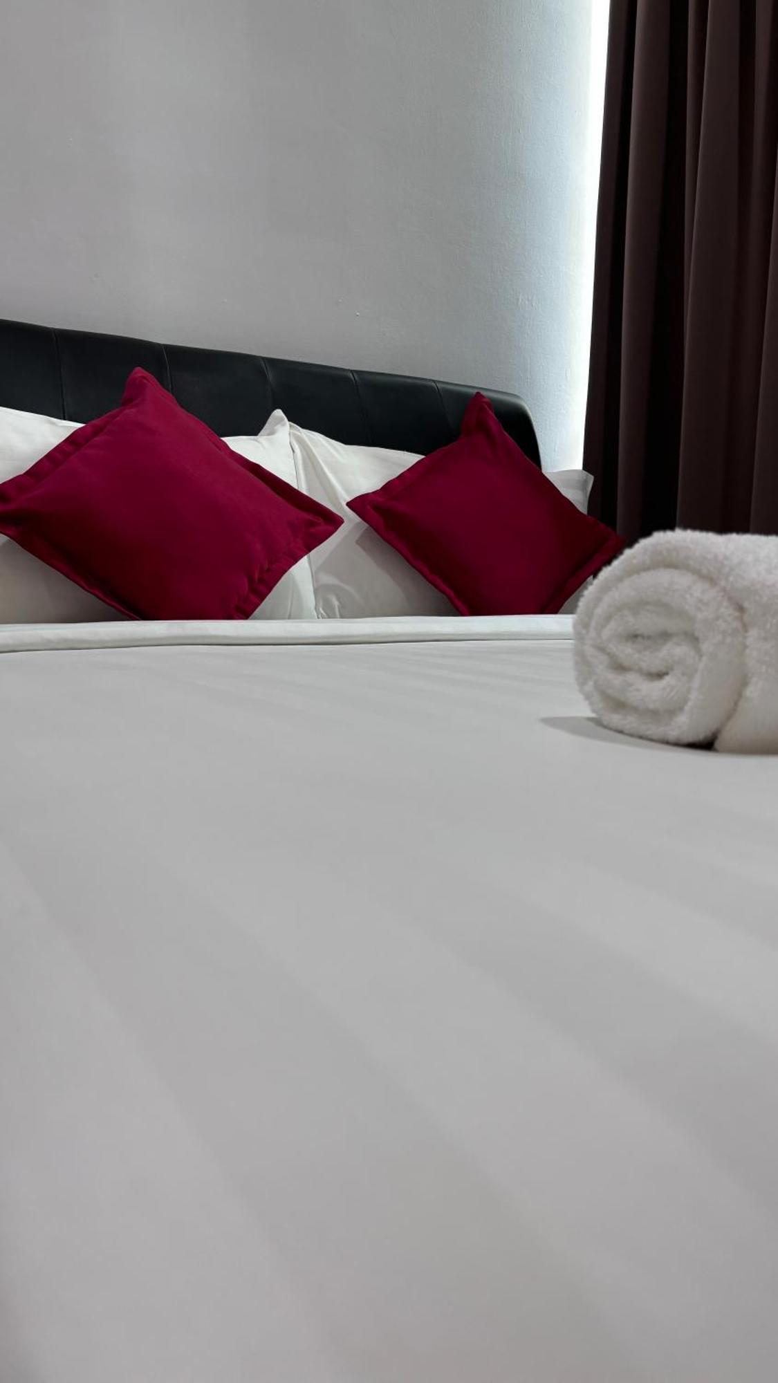 Ada Hotel & Apartment Куала-Тренгану Экстерьер фото