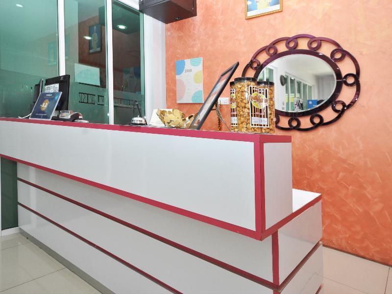 Ada Hotel & Apartment Куала-Тренгану Экстерьер фото